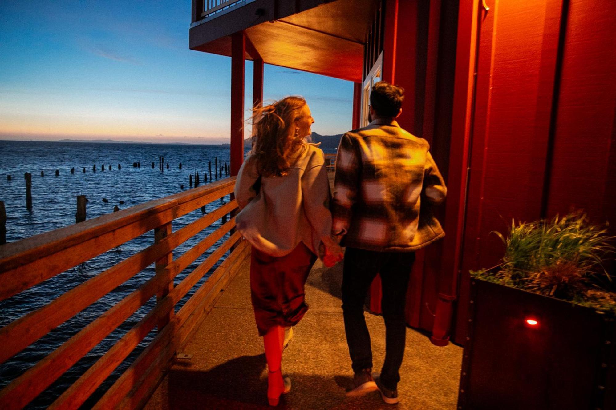 Cannery Pier Hotel & Spa Astoria Exteriör bild